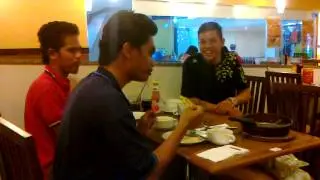 alif di pizza hut..terbaik..