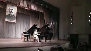 Винокурова Настя 3 кл  В  Шуть Токката ЦДШИ преп. Эрман С.В.  Зал ЮУРГИИ
