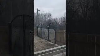 Расеи́скія вайска стаяць ля вёскі Міроненкі Калінкавіцкага раёна. 13 сакавіка 2022 года