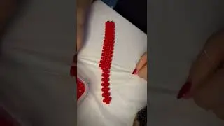 Галстук из бусин 