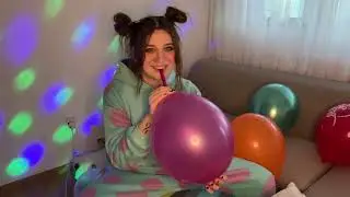 ASMR | Popping Ballons And Sit to Deflate The Giant Beachball | Bite to Pop 💋💋♥️