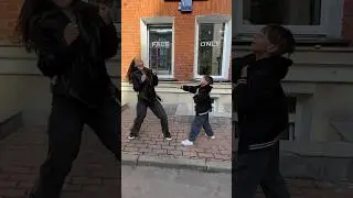 Зачем ему столько?))) 
