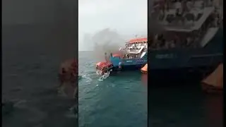 Kapal terbakar di Selat Sunda