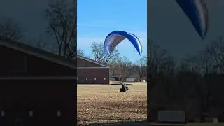 Paraglider landing