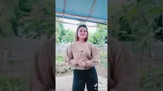 SMA cantik tik tok celana ketat
