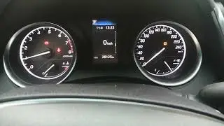 Toyota Camry XV70 (2020) появился жёлтый знак