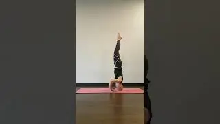 Tuck Headstand