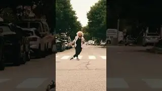 Bet you can’t do this 👀