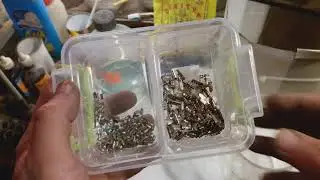 Снятие  посеребрёнки  с радиолома  электролизом. Первый тест  электролита ...