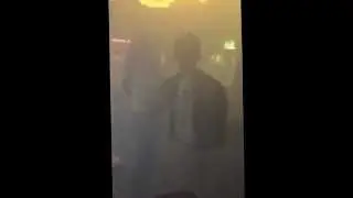 Прикол Азиата Торчит в кафе.mp4