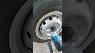 Нива Легенд Туапсе. Диски, чёрное на чёрном.