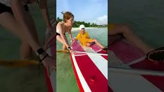 🤔 La SURFING în Maldive 😭 Bad SURFING Upset in MALDIVES #shorts 🫣