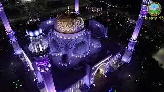 Ночной вид центральной мечети г.Шали  