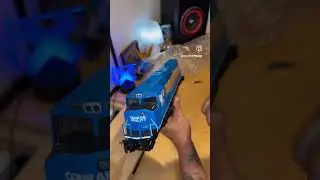 FASTEST UNBOXING!!! BIG BLUE DUMMY I Conrail MTH SD60 dummy loco