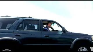 HOW TO MAKE FRIENDS on freeway