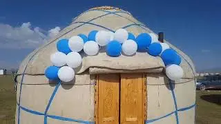KIRGIZİSTAN - KOMUZ SANATÇISI