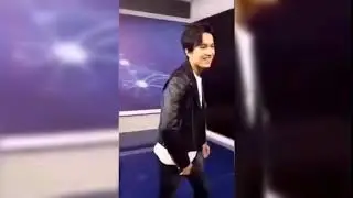просят автограф у димаша
