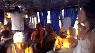 Женщина парализовала мальчика в автобусе!