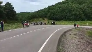 Darlık cornering the snake