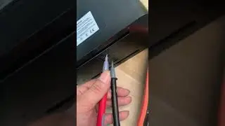 Measure the voltage of the MX25 battery
