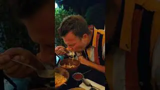 Похоже это на японский рамен?