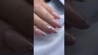 Нежный маникюр 💅🏼 больше идей в тг канале 👇🏼 