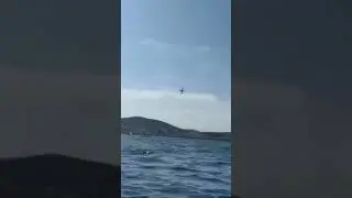 Во Франции самолет рухнул в море во время авиашоу, ведутся поиски пилота — местные власти/BFM TV
