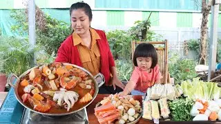 Yummy seafood soup cooking - Mommy and children cooking and eating - Cook and eat