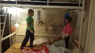 Елисей и Алиса ставят спектакль