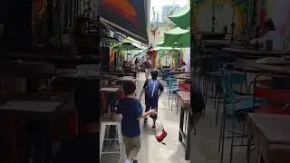 lorong menuju Kawasan mural dan pertokoan haji lane singapur