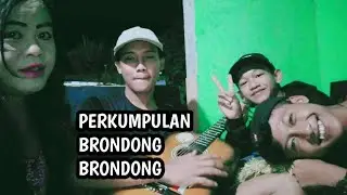 Lagi Sama Brondong Brondong