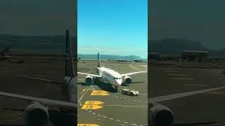 Aeroplane in Reverse Mode 😅 #viral #amazing #travel #trending #awesome #top #plane #aeroplane #sky