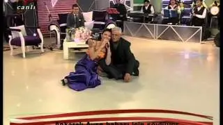 Ayşe Dinçer - Bahçenize Bir Taş Attım Vişneye