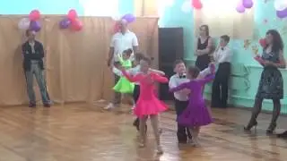 Дима и Камилла танцуют медленный вальс (2-я проба)