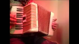 Down the sides & up the middle.  Barn dance tune on accordion
