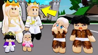 BEBELUSII plushie fara adapost sunt ADOPTATI DE FAMILIA REGALA BOGATA..(Brookhaven)