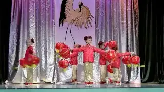 Китайский танец с фонариками. Танцевальный коллектив 