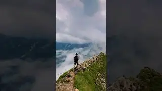 🌄✨ Breathtaking Views from the Top: Exploring the Swiss Alps 🇨🇭