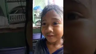 Mandi sambil nyanyi wik wik