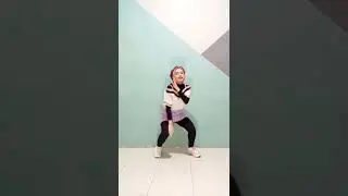 VIVIZ (비비지) - 'LOVEADE' Hijab Dance Cover By Karima
