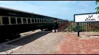 11up Hazara express arriving Bhalwal Pak Rail update
