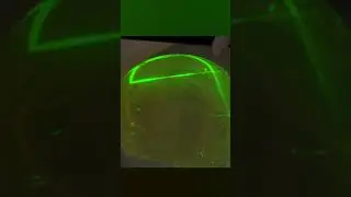 Easy home experiment - laser bounces through Jello-O