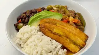 Spoiling my husband with his favorite Cuban dishes for his bday like this ropa vieja bowls!!