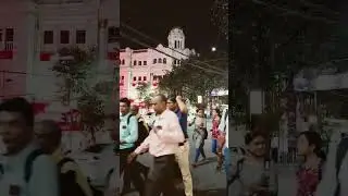 In the Hustling Busting Park Street of Kolkata