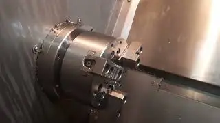 датчики и работа на разжим и зажим. и пофиг станок в работу идет.