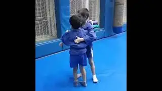 Я и Ролан.4 года разница))