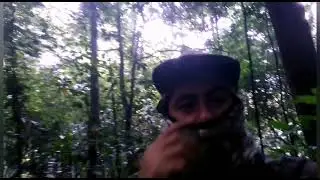CAMPAMENTO  IMPROVIZADO EN MONTAÑA TROPICAL