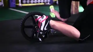 Упражнения для пресса. Планка с Lifeline Power Wheel.