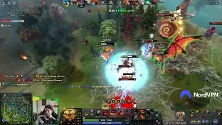 watch how storm spirit player maximize bug to bully his opponent