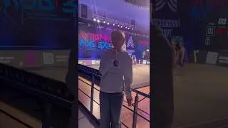Опрос среди болельщиков на баскетболе 